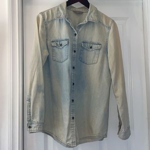 Light wash denim button down shirt - medium